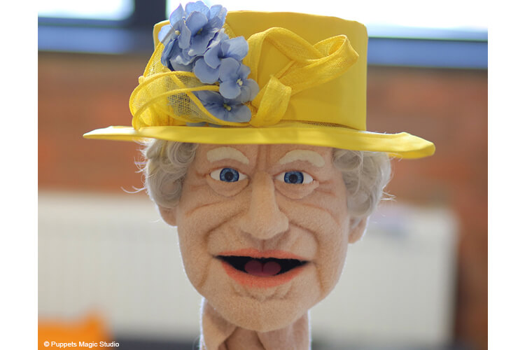 queen puppet